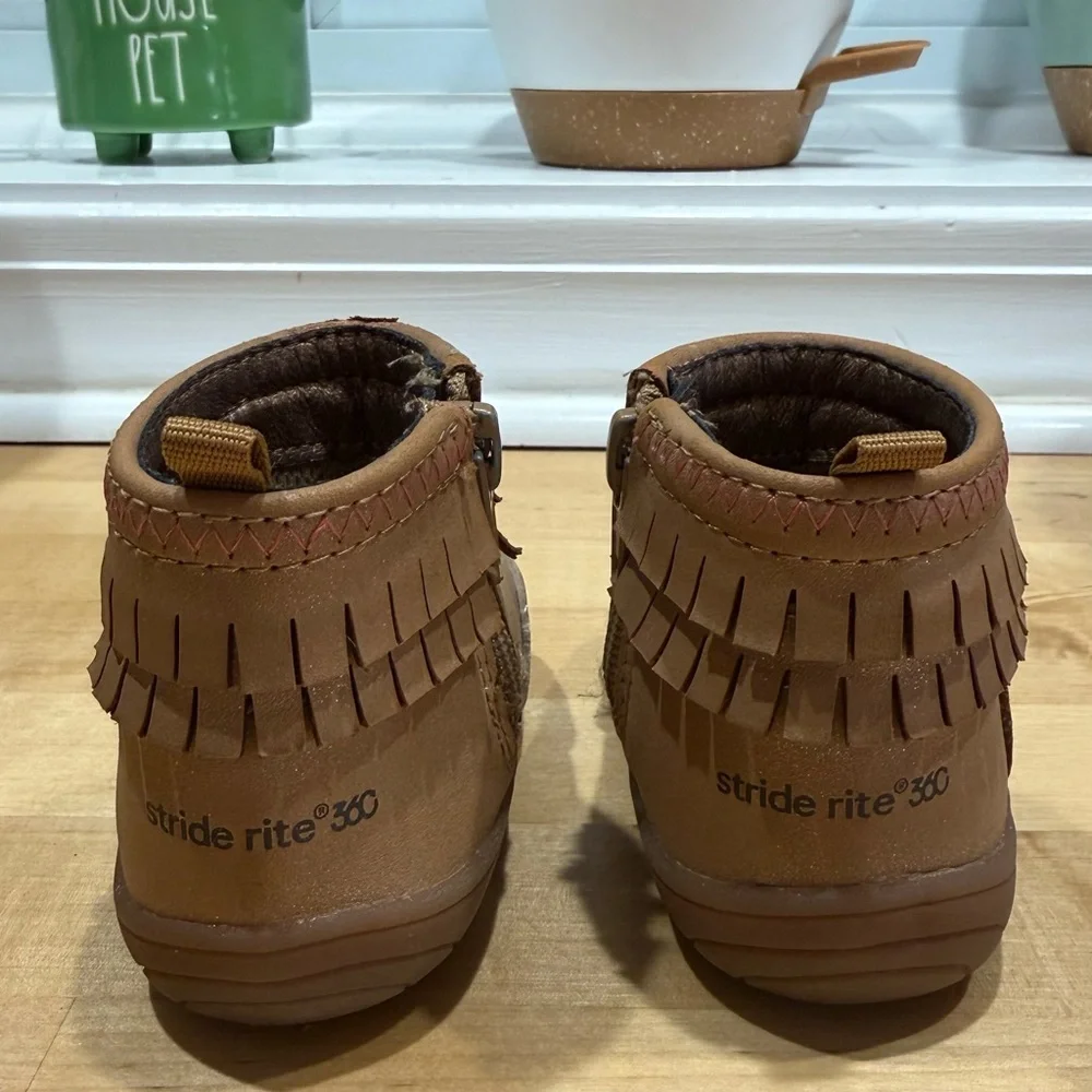 Stride Rite 360 booties